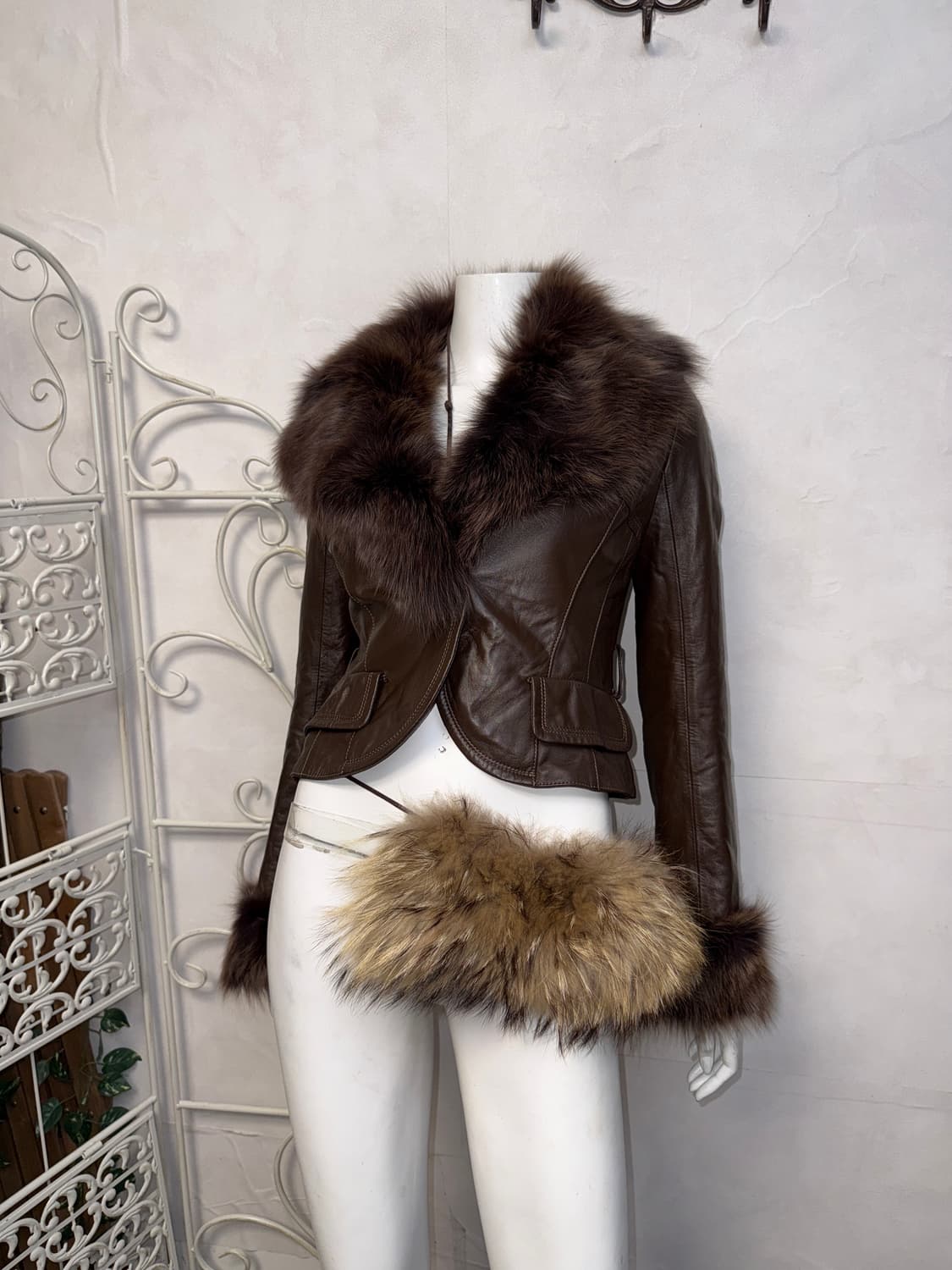Brown lamb skin fox fur short jacket  상품이미지6