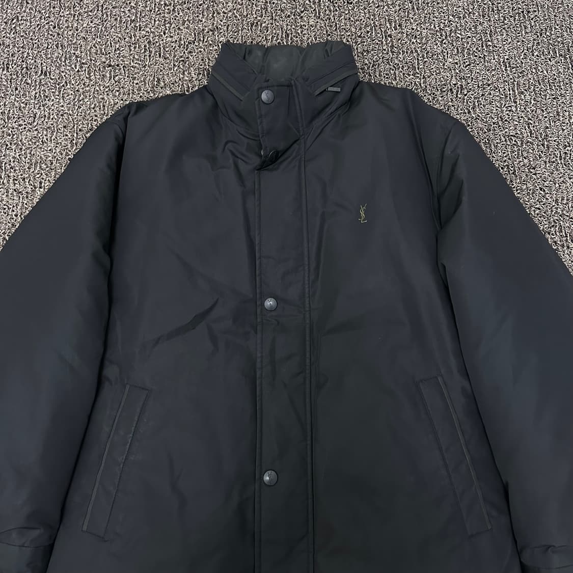 입생로랑 구스다운 패딩 점퍼 블랙 95(M) 상품이미지2