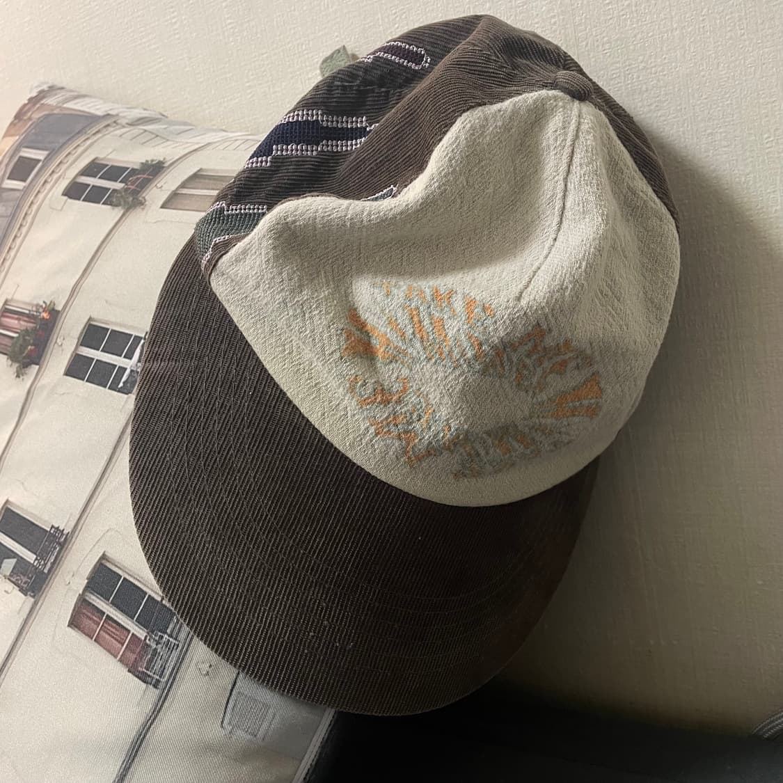 MQP 나바조 빅바이저 볼캡 뷔 착용 상품이미지2