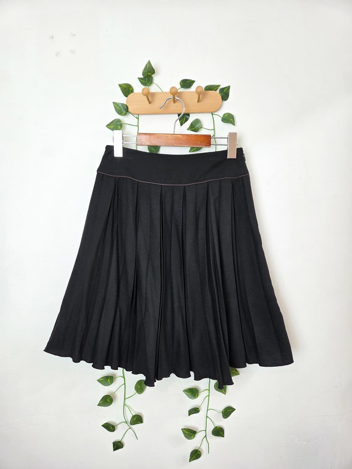 블랙 미디 스커트 상품이미지1