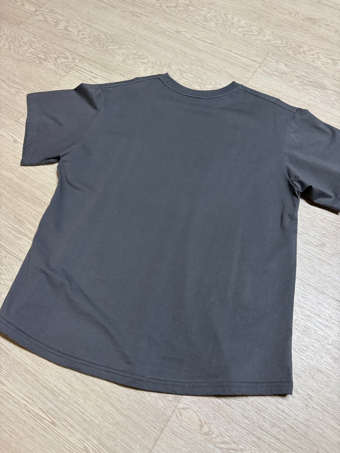 마르디 메크르디 TRIPLEFLOWER 반팔 차콜 상품이미지2