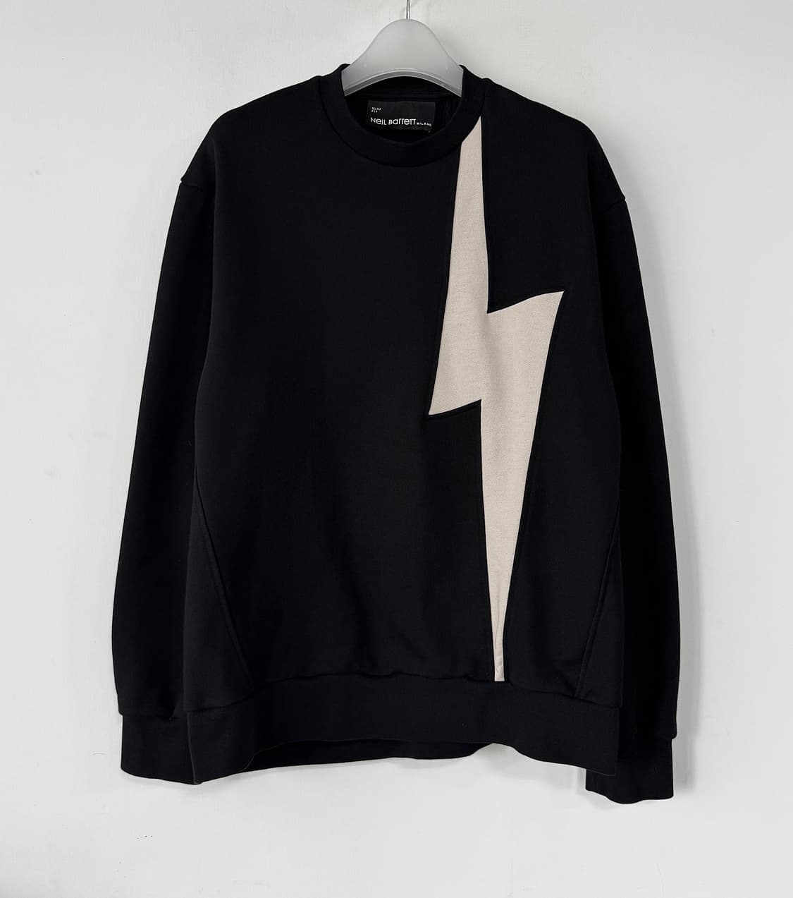 닐바렛 시그니처 썬더 맨투맨 상품이미지2