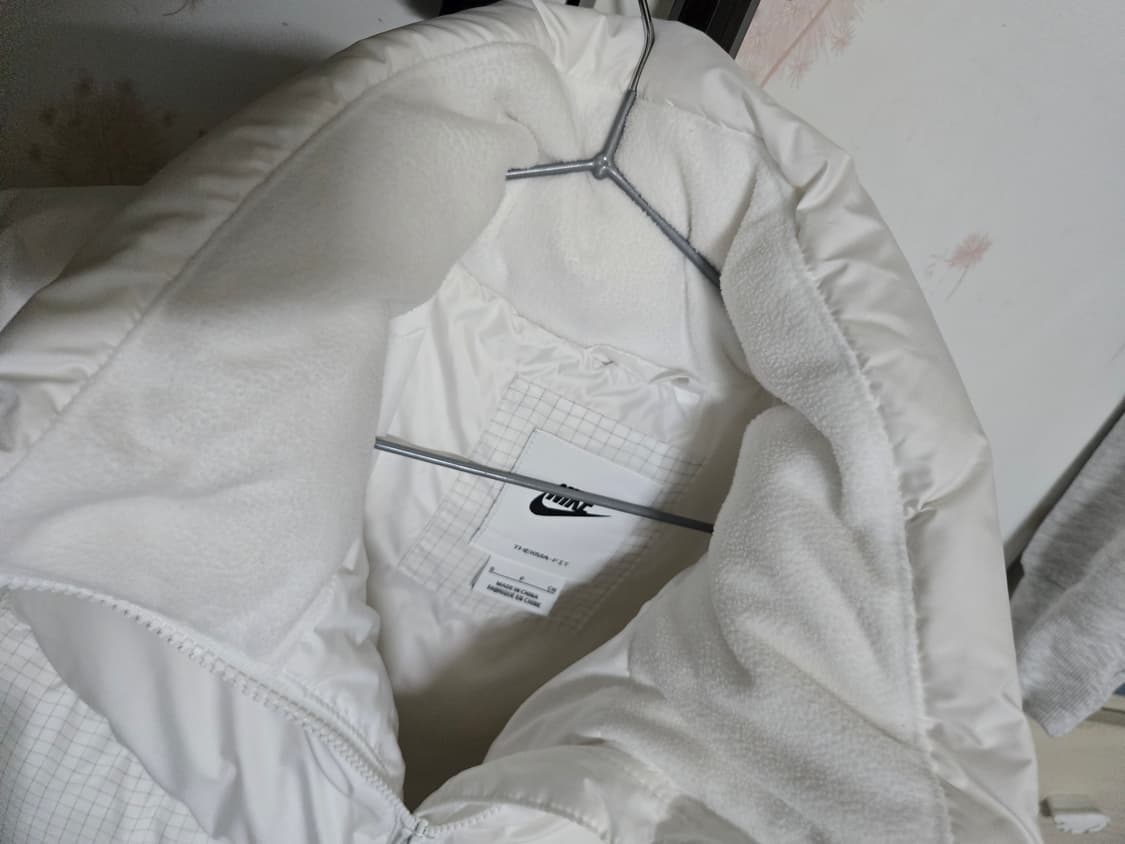 나이키 W 스포츠웨어 윈드푸퍼 루즈핏 덕다운패딩 상품이미지2