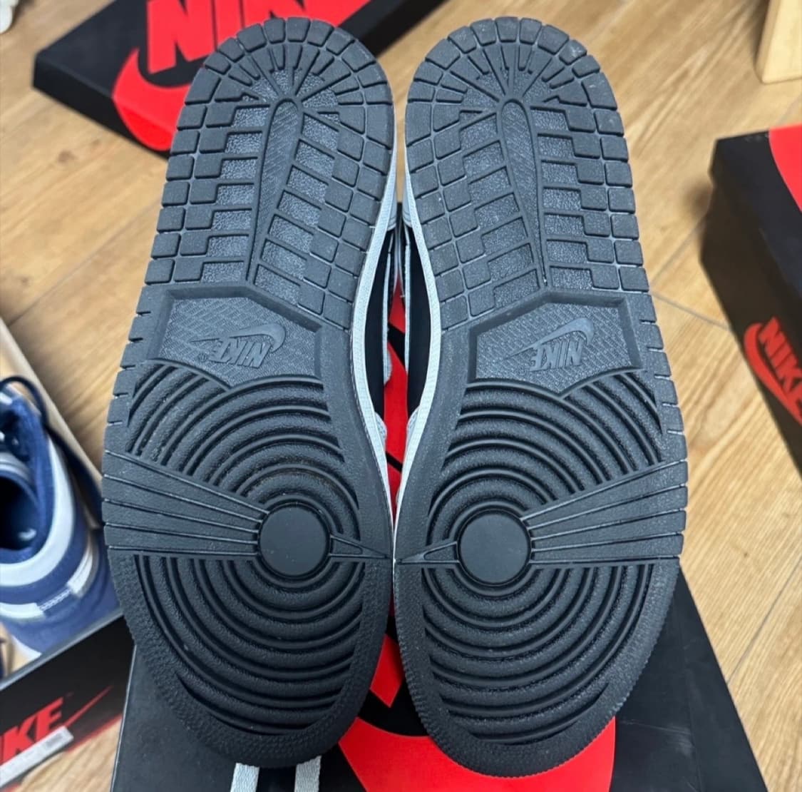 조던1 레트로 하이 OG 쉐도우 2.0 240 상품이미지4