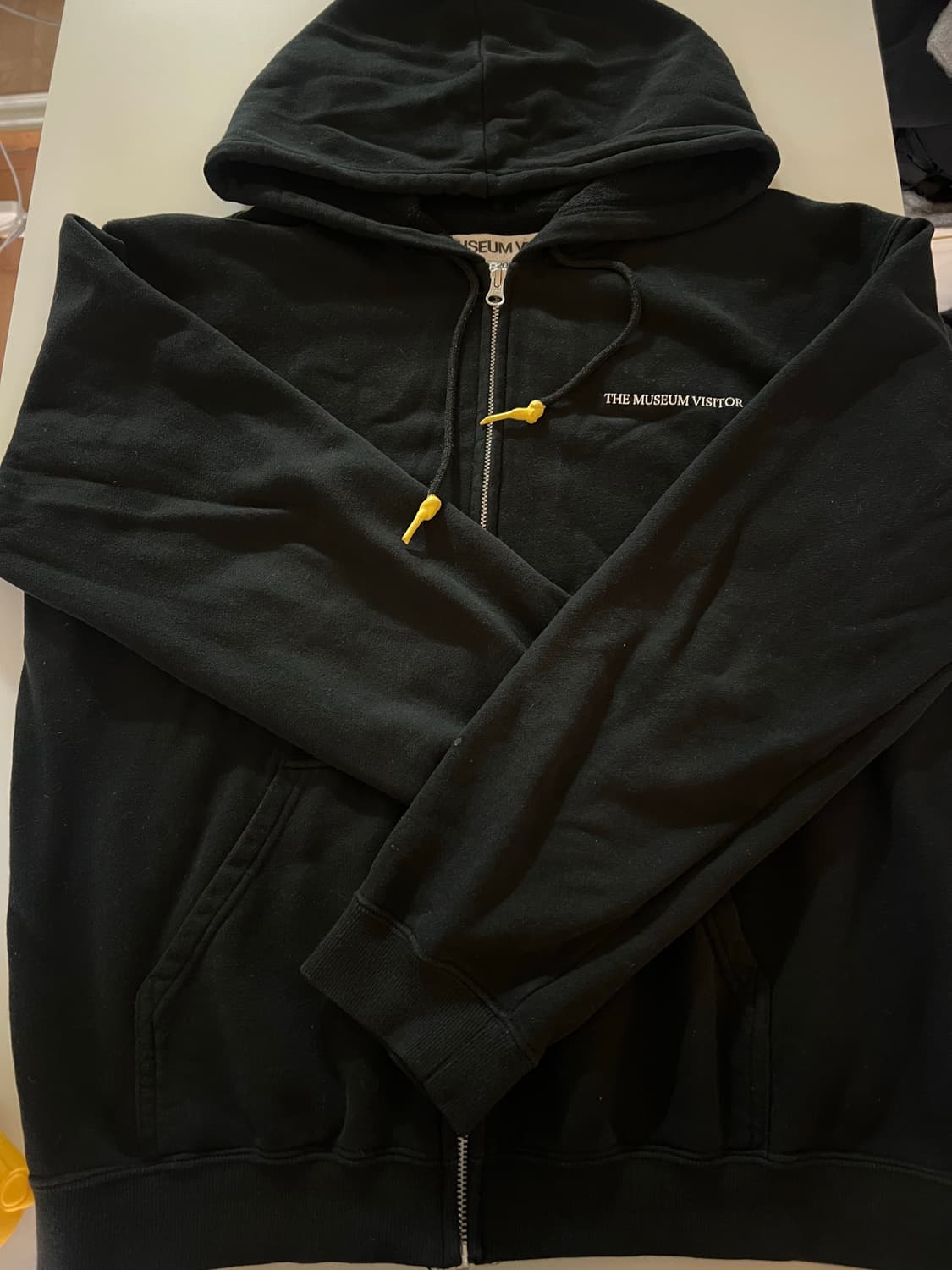 더 뮤지엄 비지터 후드집업 L 상품이미지1