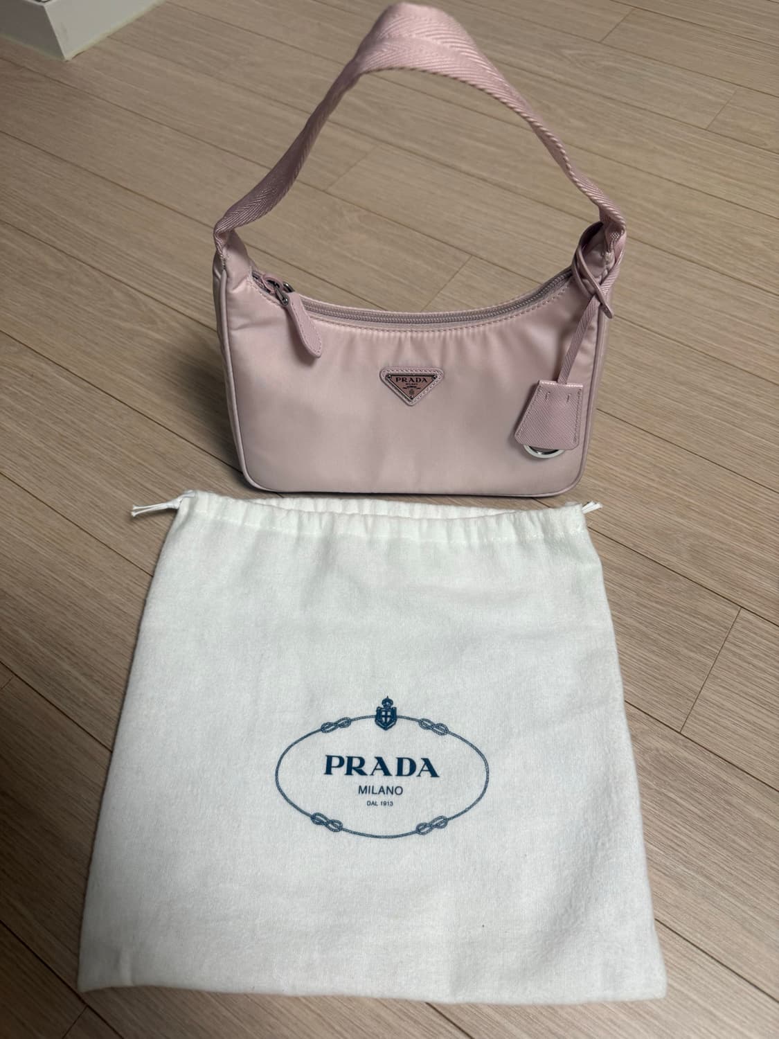 프라다 리나일론 호보백 앨러배스터핑크 상품이미지3