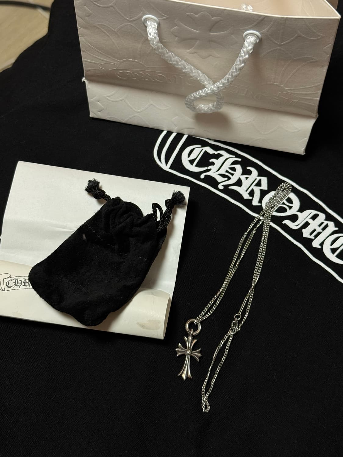 크롬하츠 타이니 크로스 참 펜던트 실버 목걸이 상품이미지1