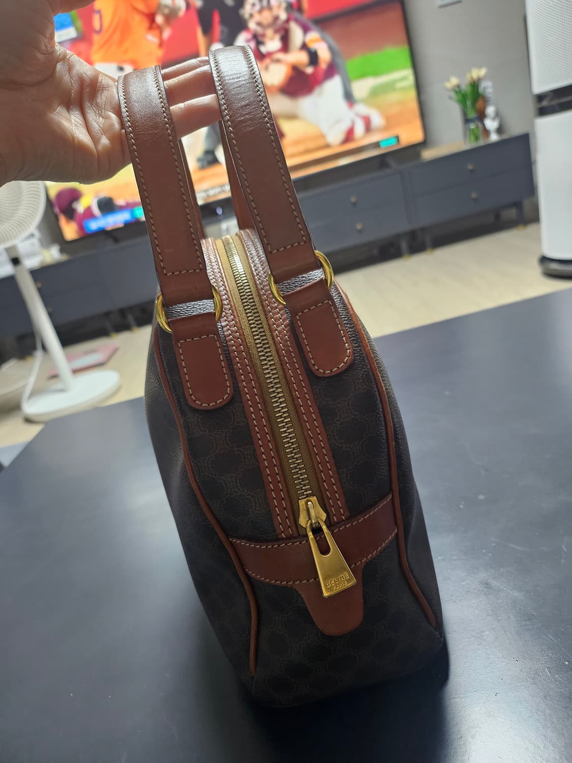 셀린느 마카담 호보백 상품이미지2