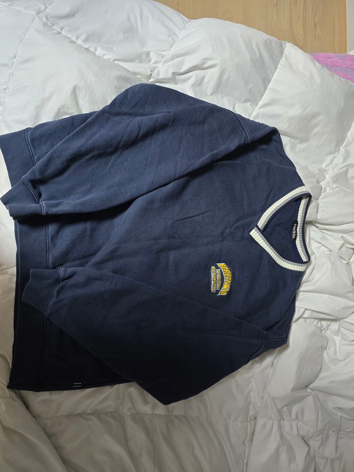 본투윈 네이비 브이넥 맨투맨 상품이미지1