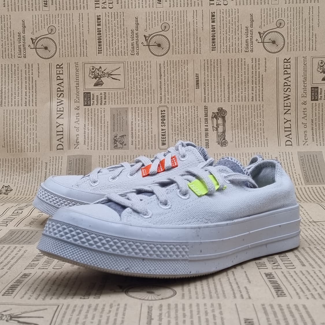 컨버스 척70 리뉴 페일퍼티 스니커즈240 상품이미지1