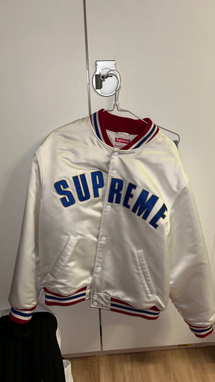 슈프림 미첼엔네스 사틴 바시티 자켓 M 상품이미지1