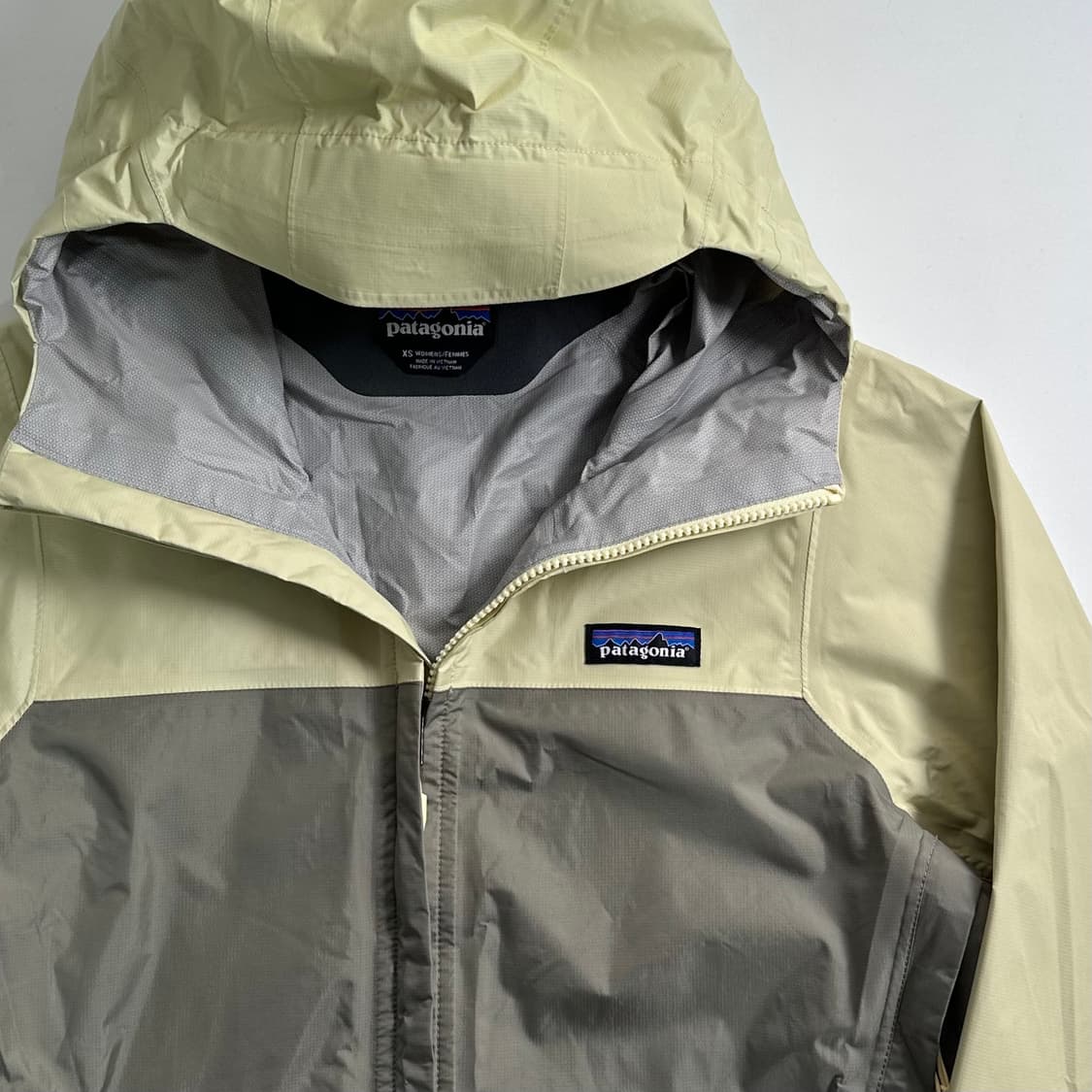 파타고니아 토렌쉘 후드 자켓 상품이미지3