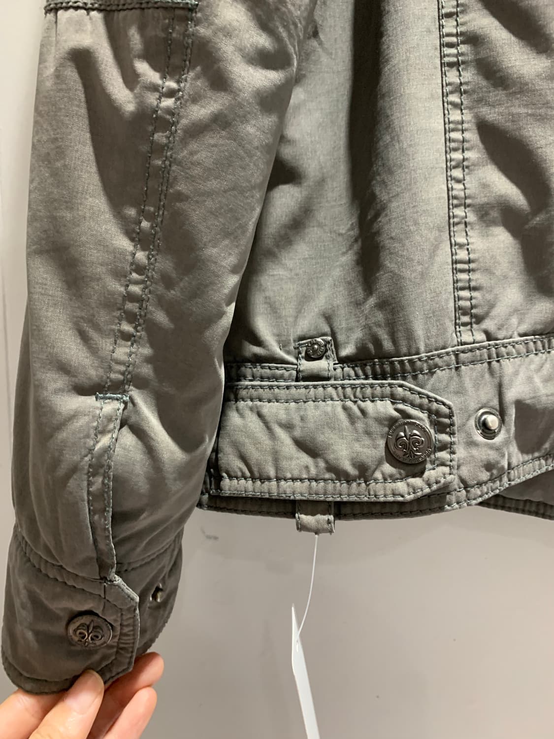 버카루 차콜 점퍼 상품이미지8