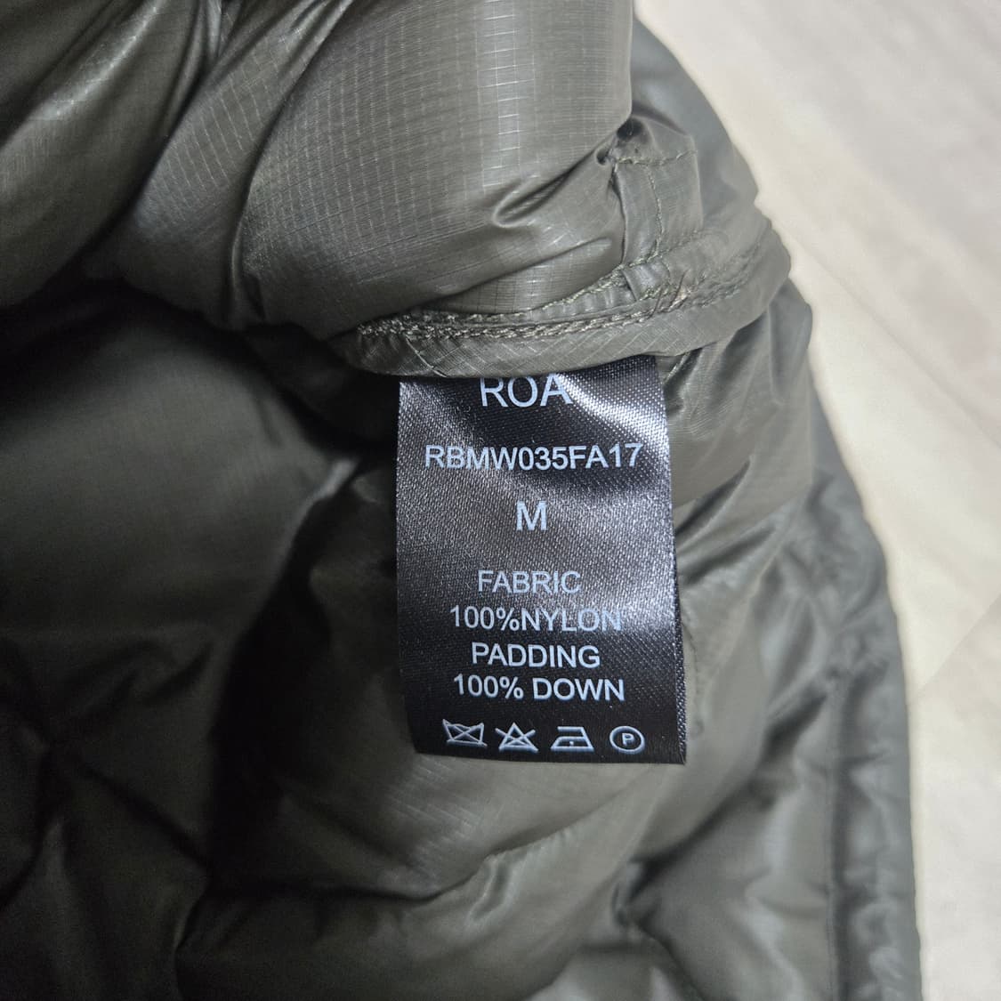 [M] 로아 하이킹 다운 패딩 베스트 다크그린 상품이미지2