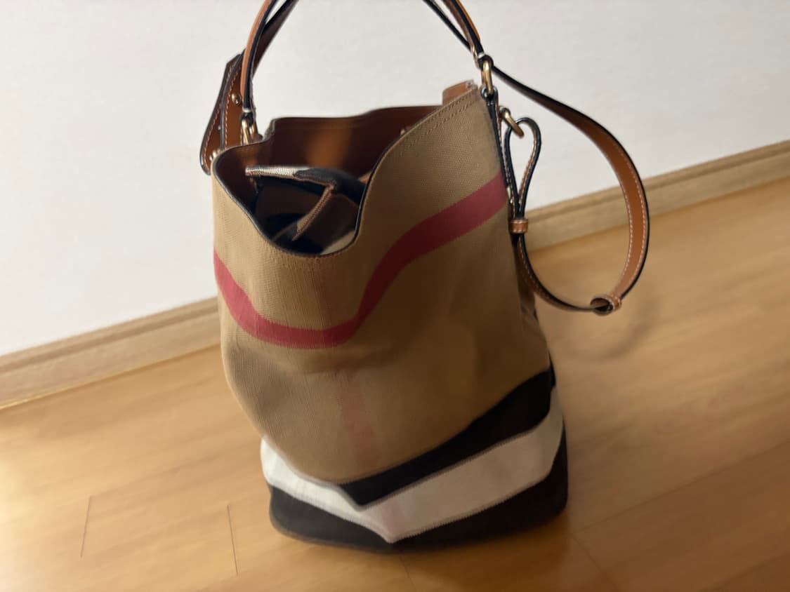 버버리 체크 호보백 상품이미지2