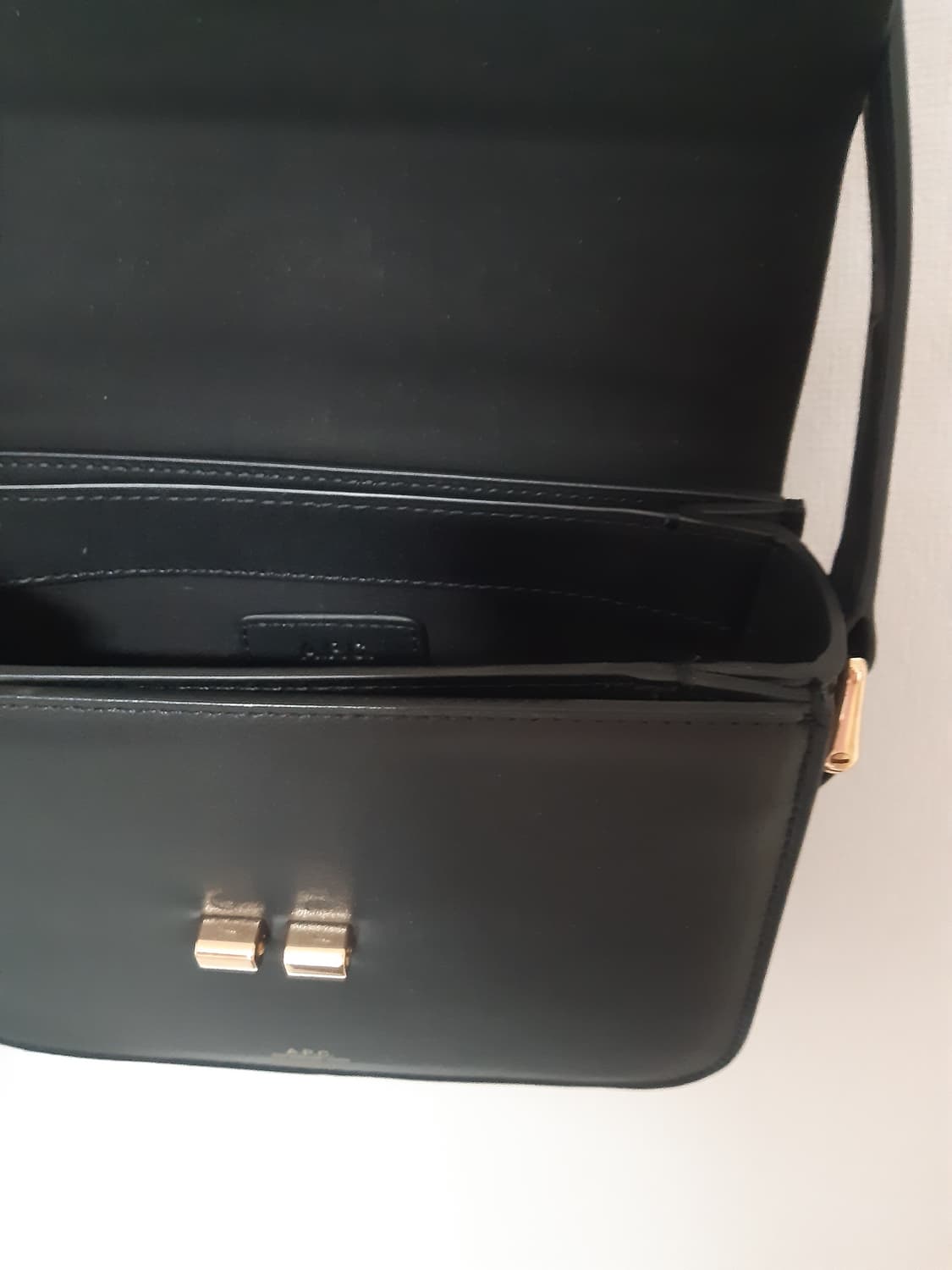 A.P.C. 숄더 크로스백  상품이미지2