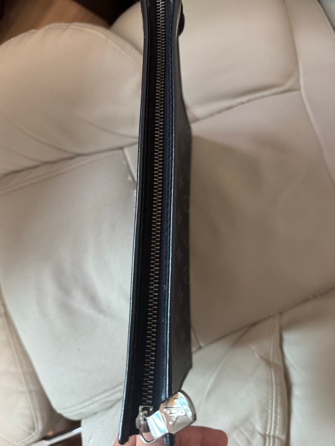 루이비통 클러치백 판매합니다 상품이미지3