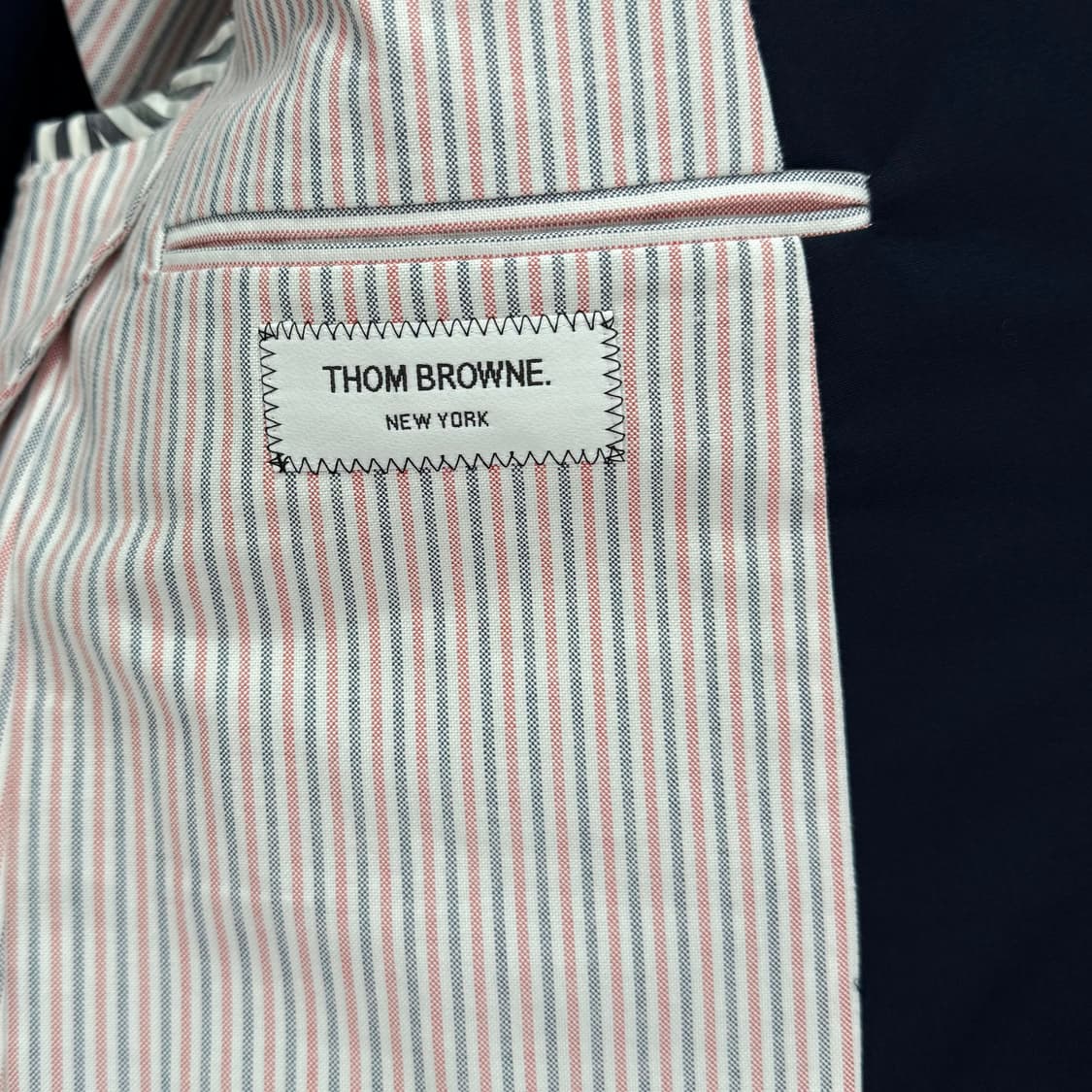 [3사이즈] 톰브라운 암밴드 클래식 울 블레이저 자켓 (MJC341A) 상품이미지9