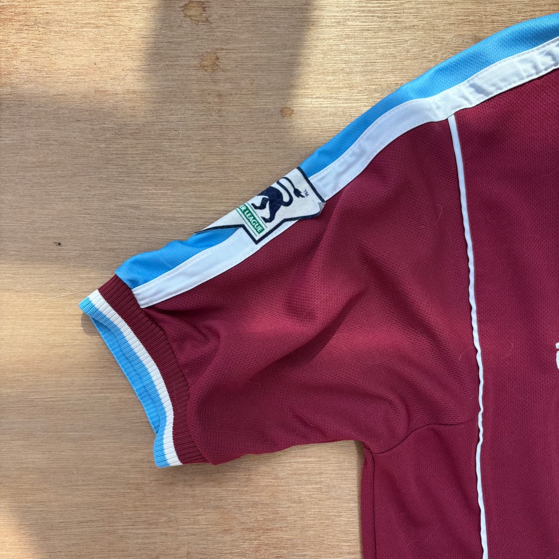 West Ham Dr. Martens Burgundy Jersey  상품이미지3