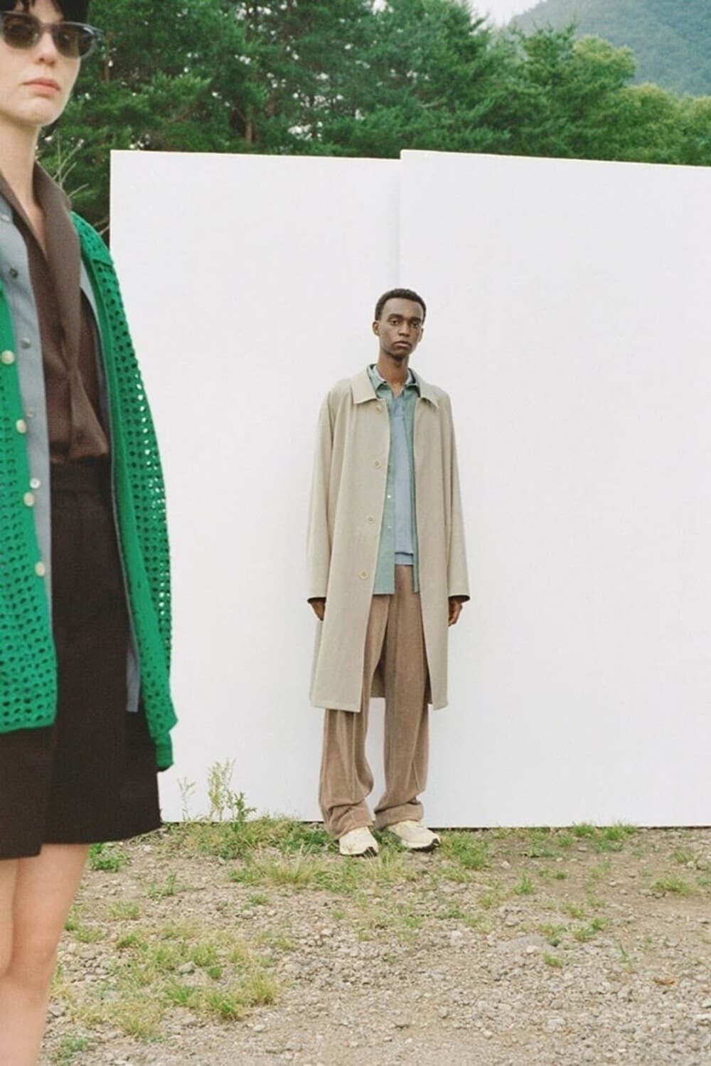 오라리 22SS 오가닉 코튼 벨벳 팬츠 상품이미지2