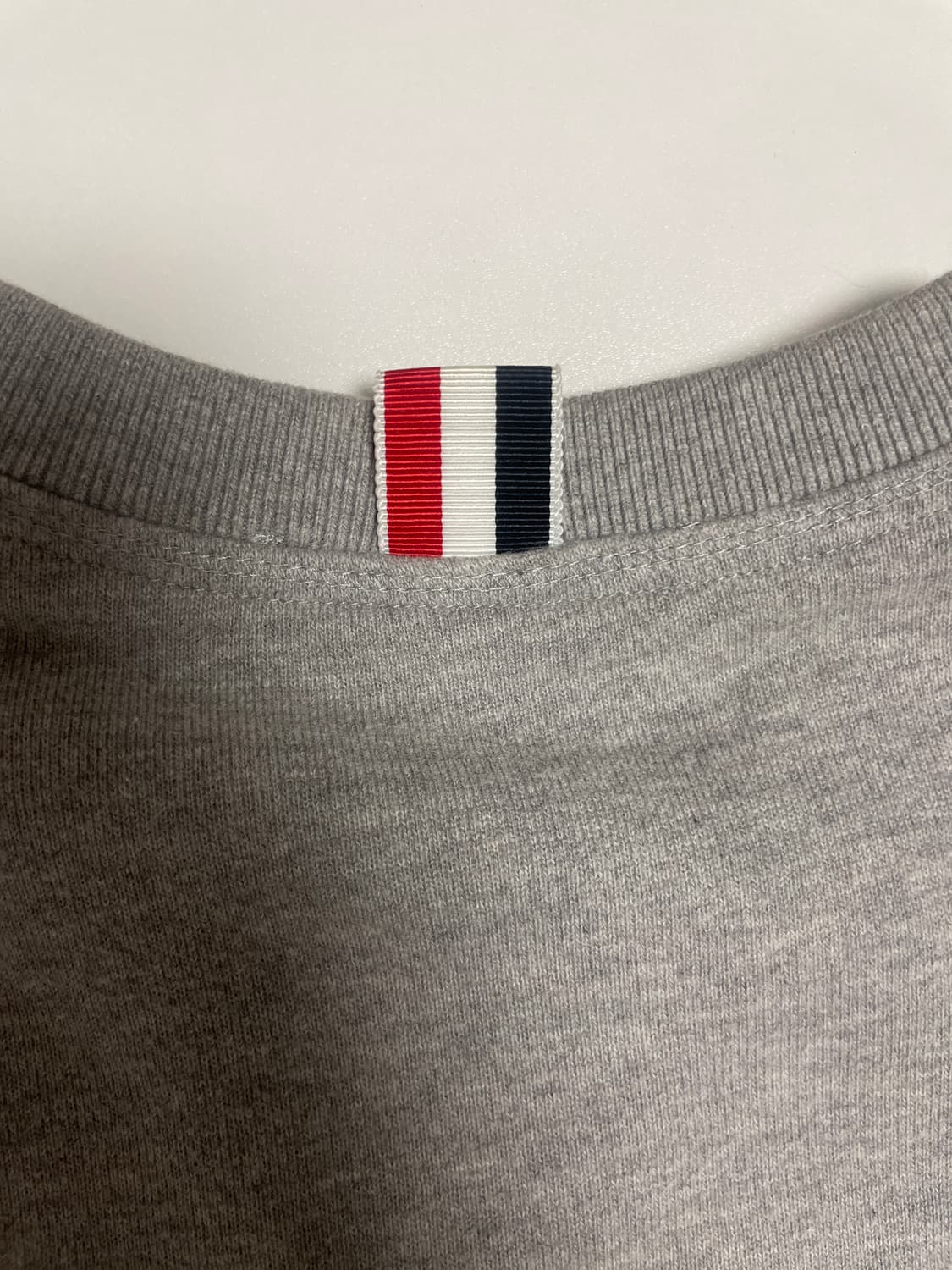 정품 톰브라운 사선완장 맨투맨 그레이 2사이즈 상품이미지6