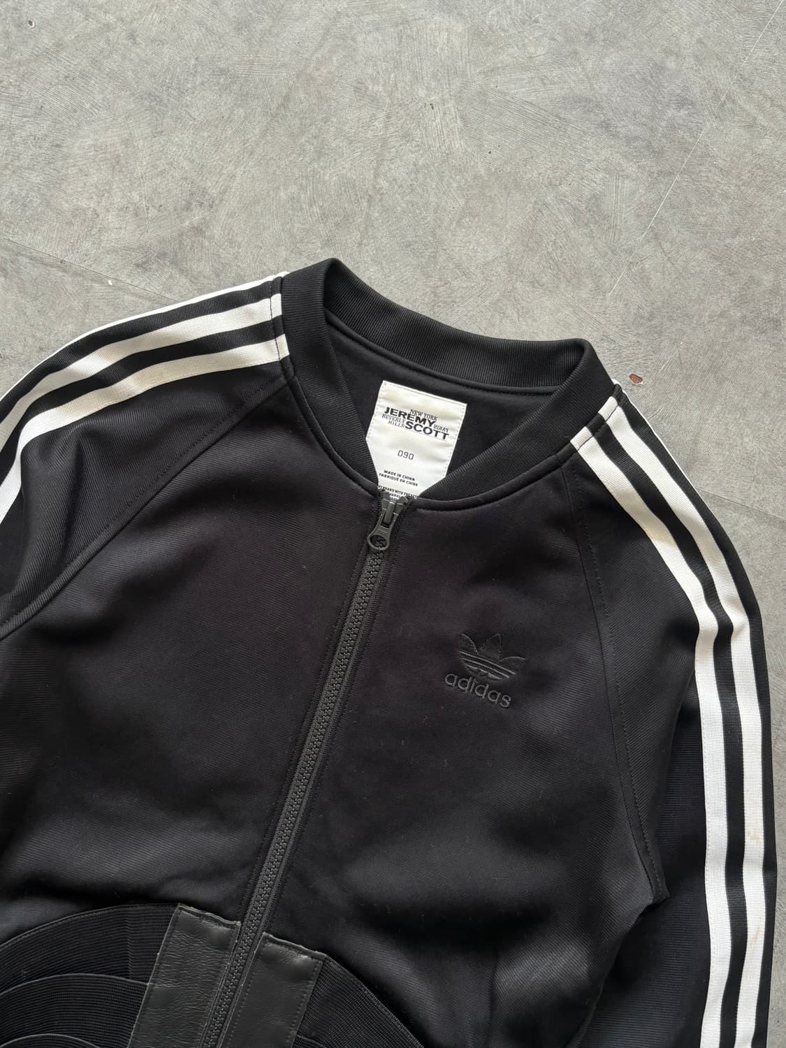 Adidas 아디다스 x 제레미 스캇 블랙 코르셋 디테일 트랙탑  상품이미지5