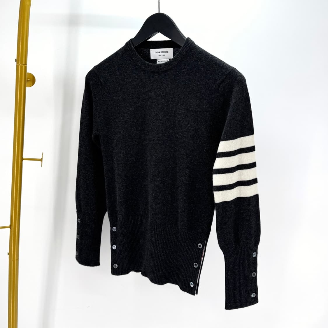 [40사이즈] 톰브라운 사선완장 캐시미어 니트 (FKA001A) 상품이미지2