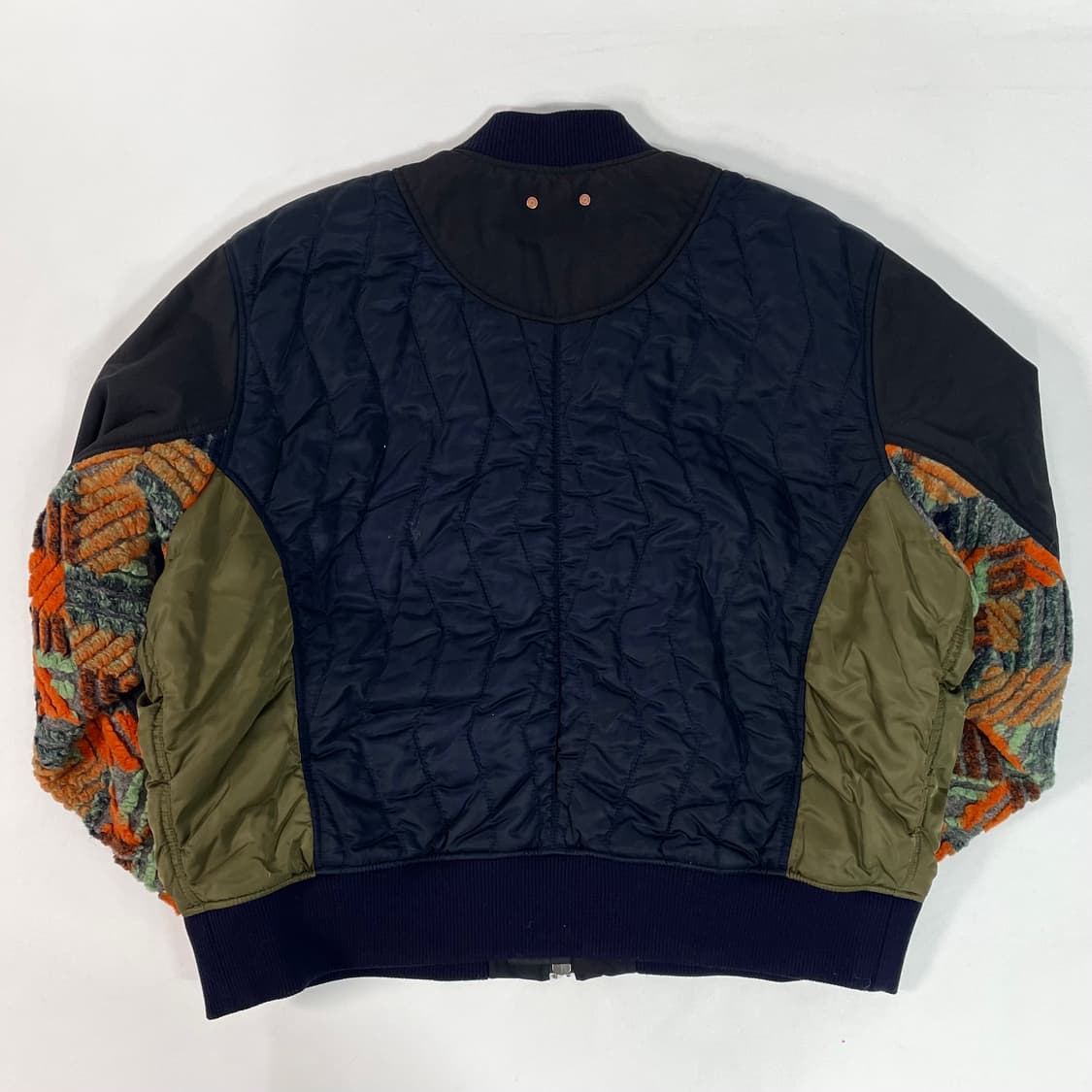 아식스 X 앤더슨벨 콘트라스트 퀼팅 봄버 자켓 (on.98)  상품이미지5