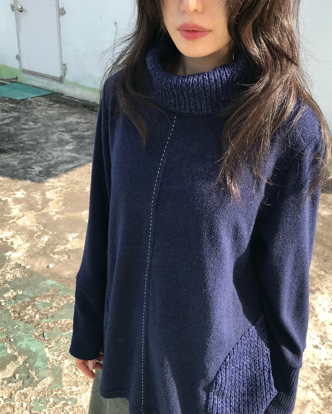 스티치 디테일 목폴라 니트  상품이미지3