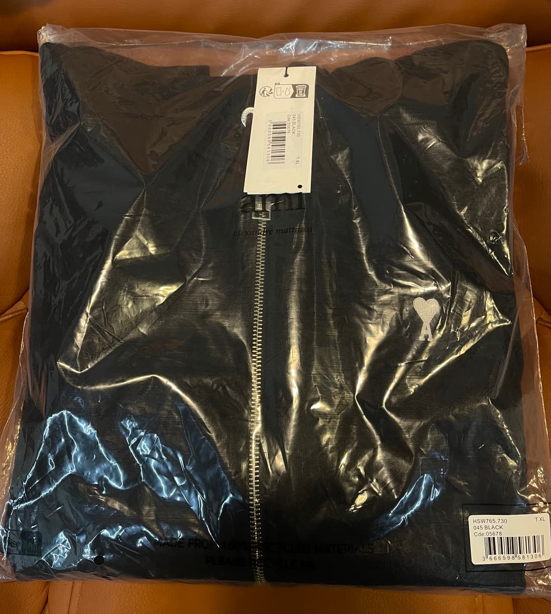 [새상품/정품] AMI 아미 드 쿠르 스몰 하트 후드집업 (블랙/XL) 상품이미지4