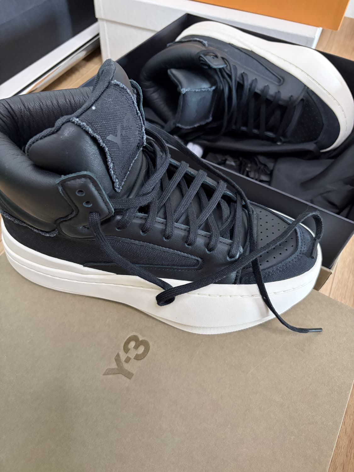 Y-3 하이탑 스니커즈 상품이미지2