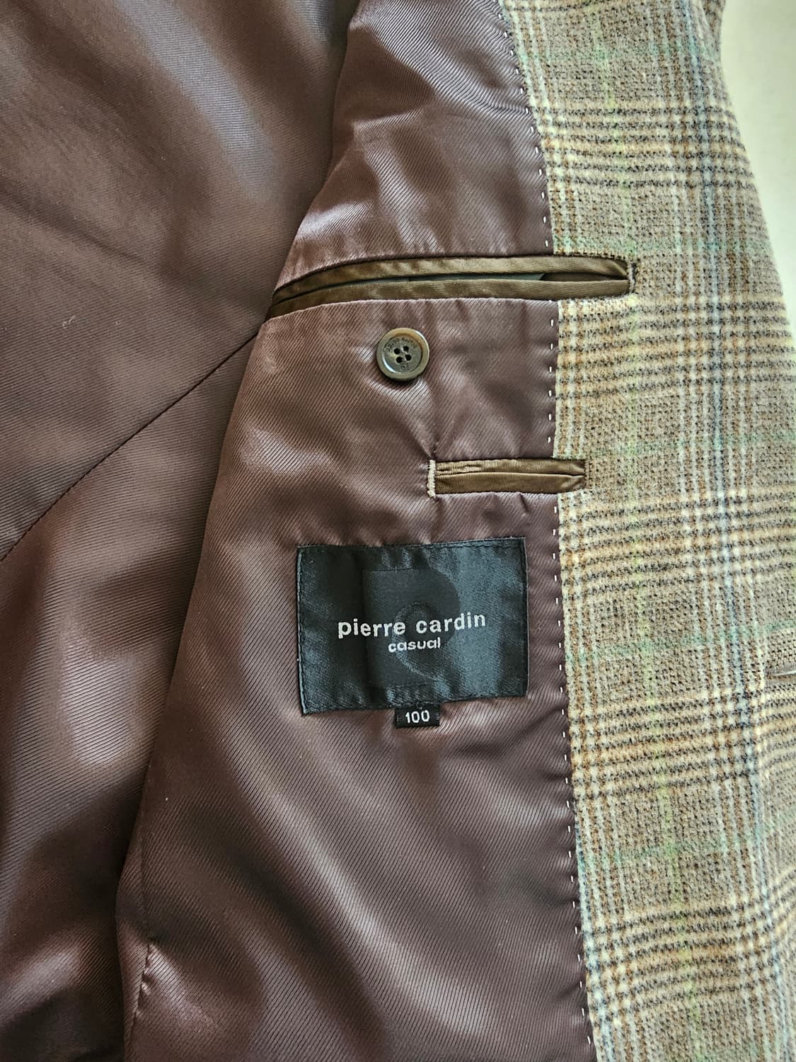 피에르가르뎅 캐주얼 울 체크 자켓 (100사이즈)

 상품이미지7