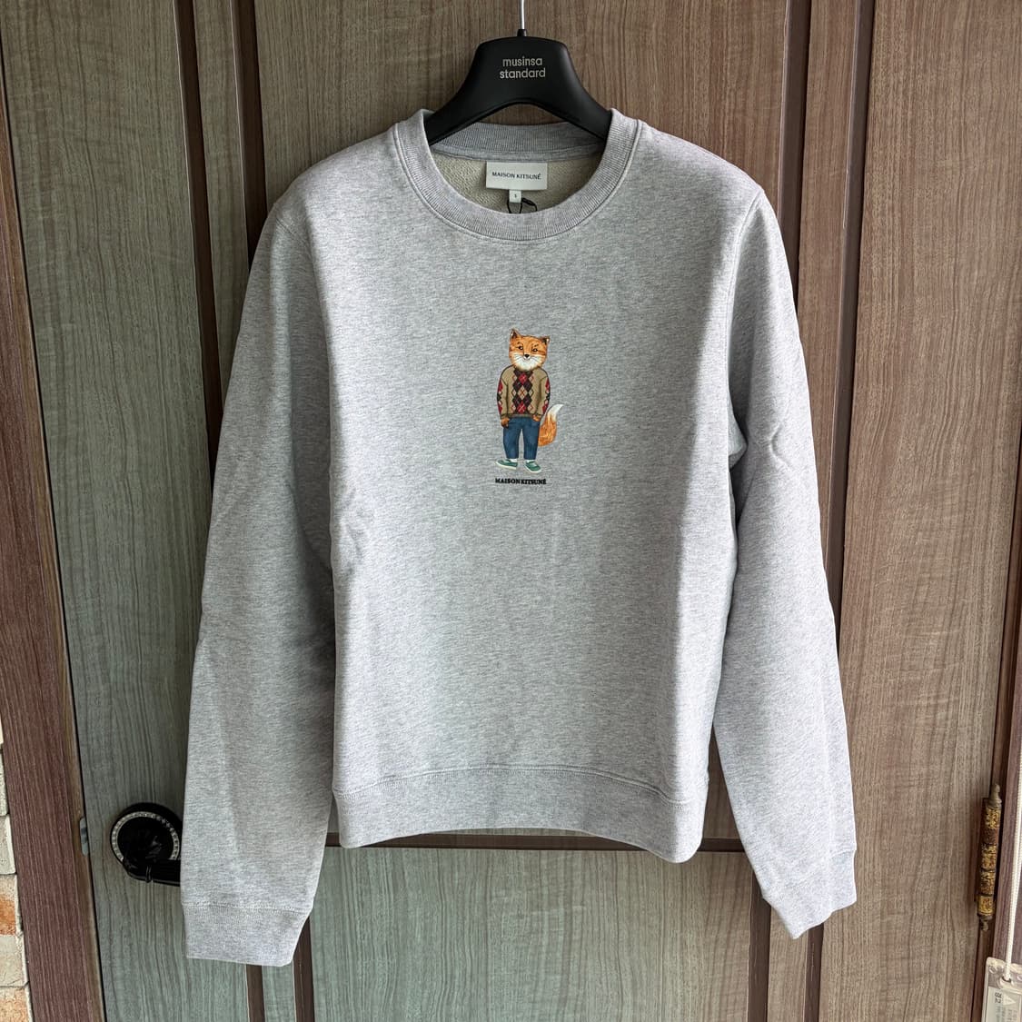 새상품(S)메종키츠네 x 바버 로고 맨투맨 그레이 상품이미지1