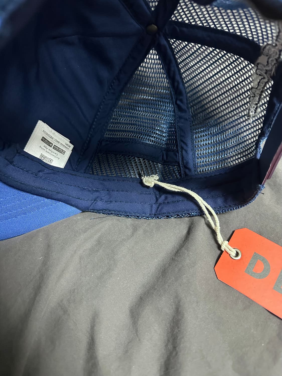 (새상품) 데우스 엑스 마키나 베이랜드 트러커 블루 상품이미지5