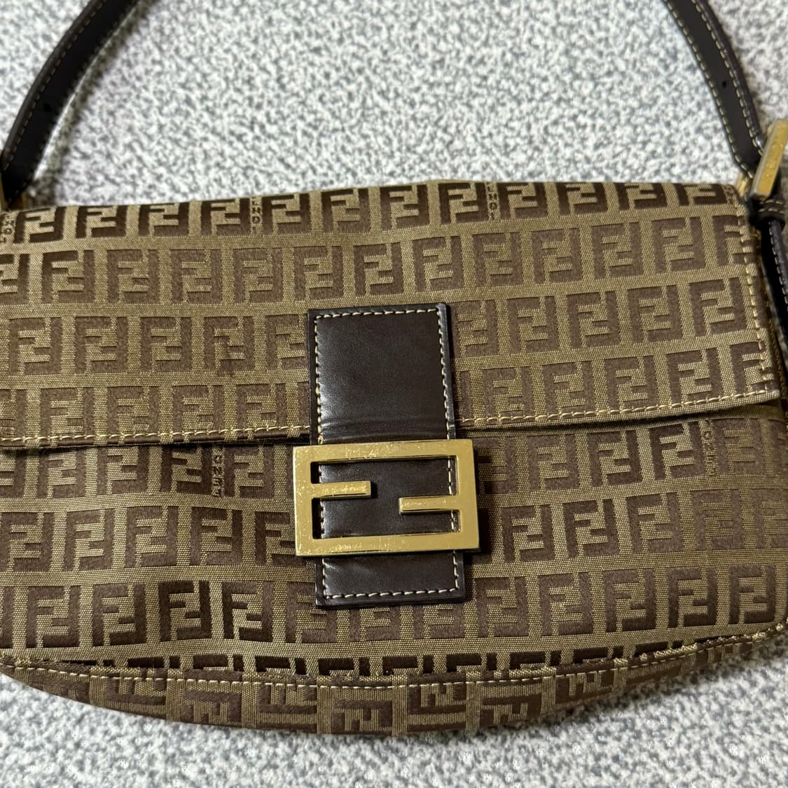 FENDI 펜디 주카 맘마 미니백 상품이미지4