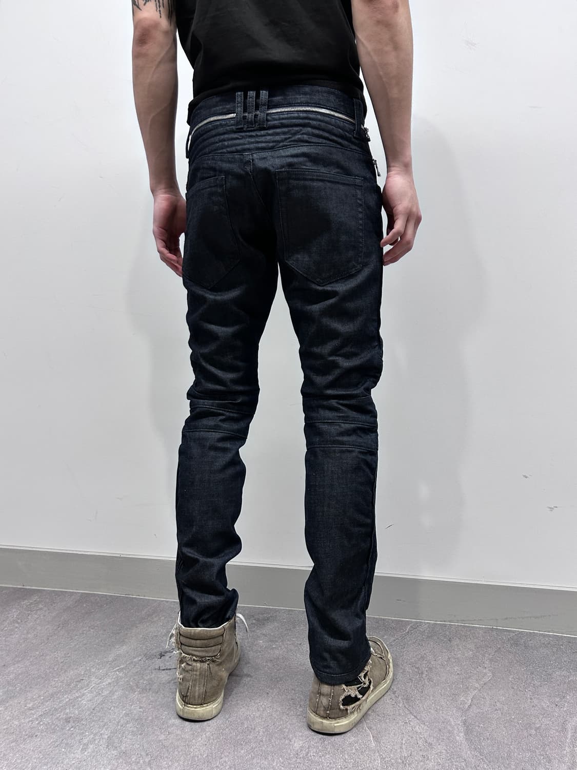 멀티 지퍼 퀼티드 바이커 데님 팬츠 상품이미지3