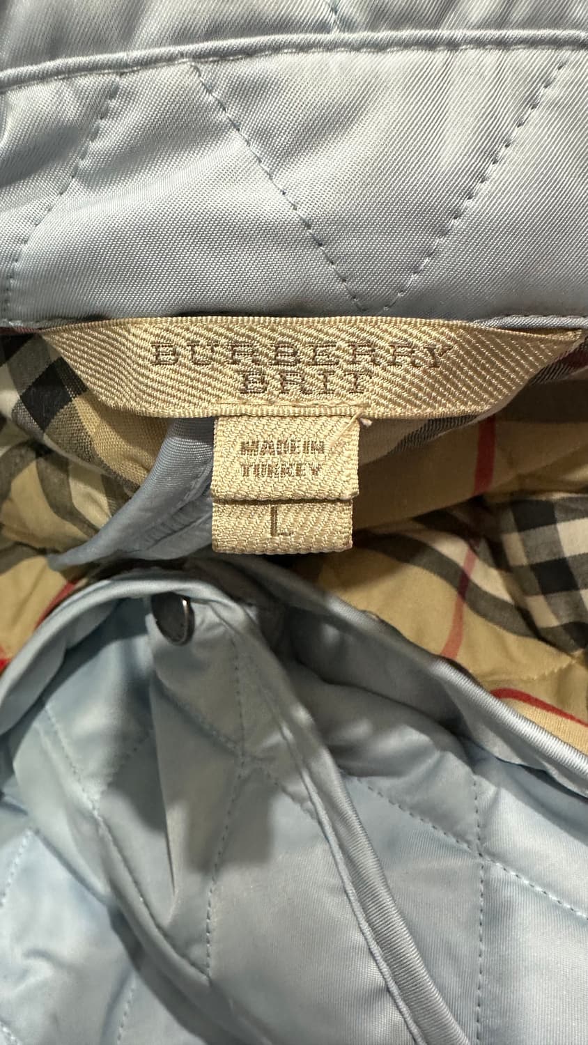 버버리 브릿 하늘색 퀼팅 자켓 L 정품 상품이미지3