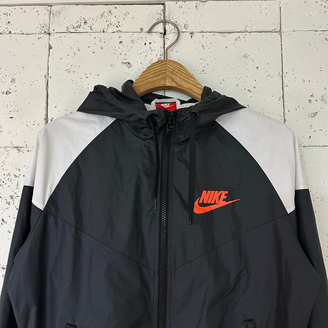 우먼M 나이키 우븐 바람막이 상품이미지2