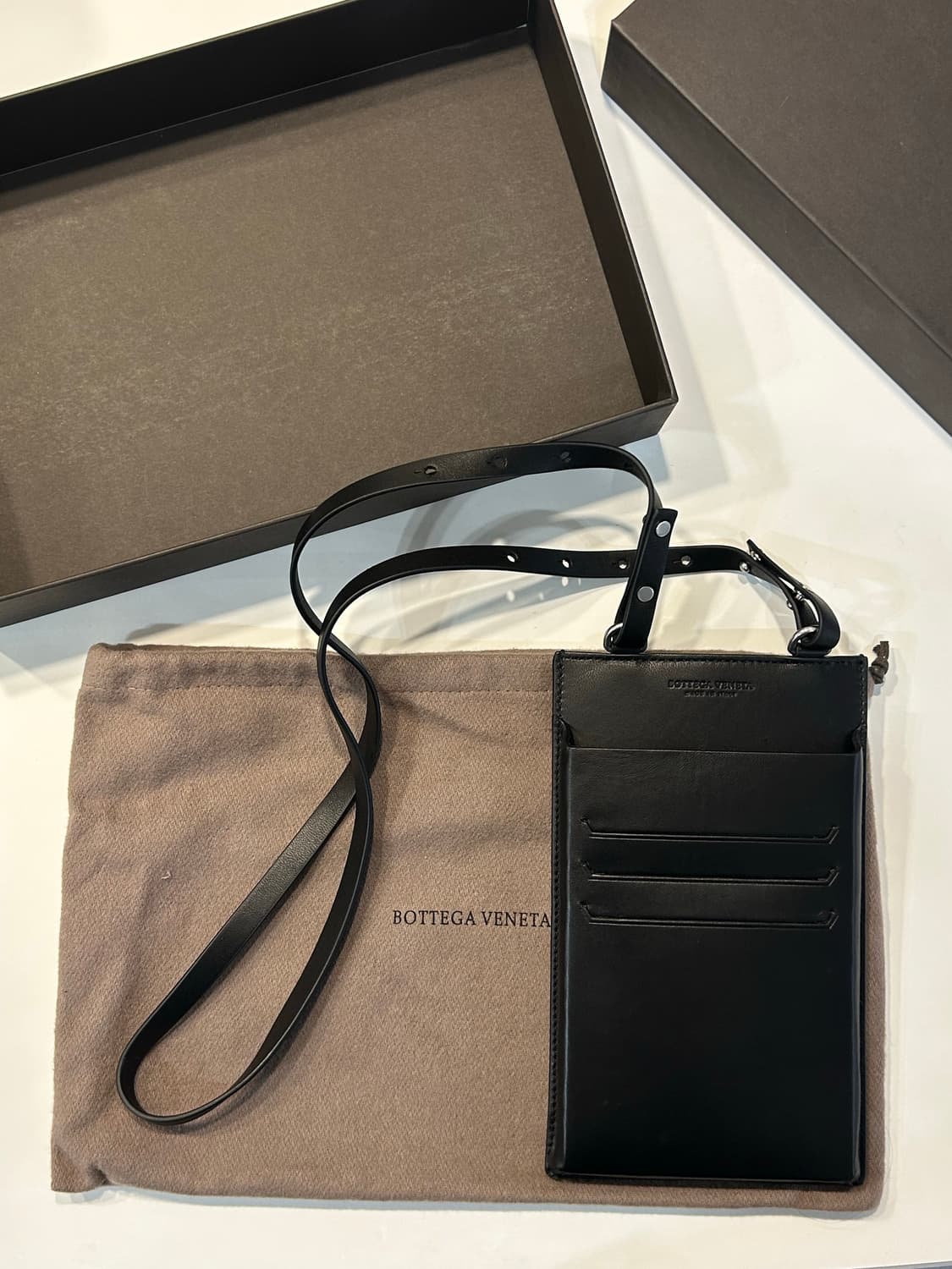 보테가베네타 핸드폰 케이스 백 상품이미지3