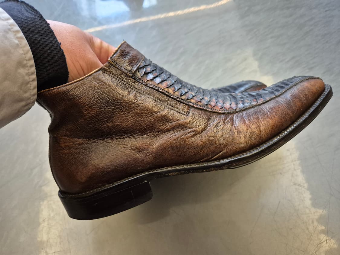 LORENZI ITALY PYTHON ANKLE BOOTS 상품이미지4