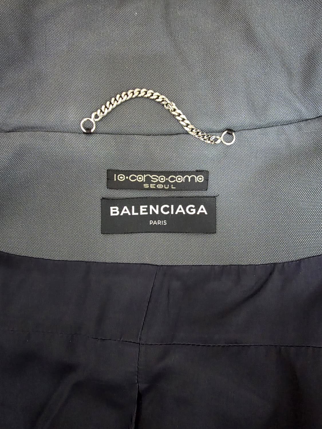 발렌시아가 오버핏 쉘파카 국내매장판 상품이미지4