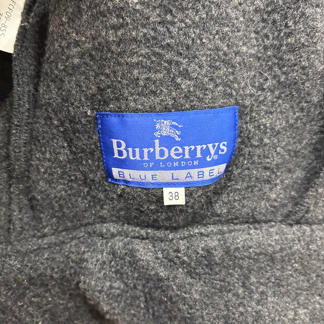 버버리 블루 라벨 후드넥 플리스 집업 로고 탭 디테일 레귤러핏 차콜 상품이미지7