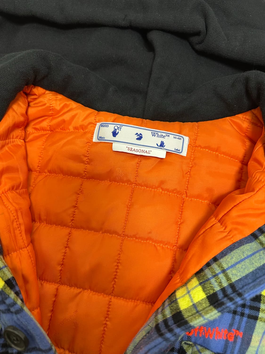 [네고 가능] 오프화이트 플란넬 패딩 상품이미지3