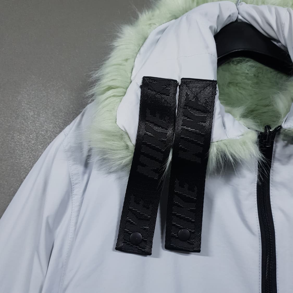 실측 L) 나이키 엠부쉬 리버서블 양면 오버핏 빅스우시 민트 퍼 자켓 상품이미지6