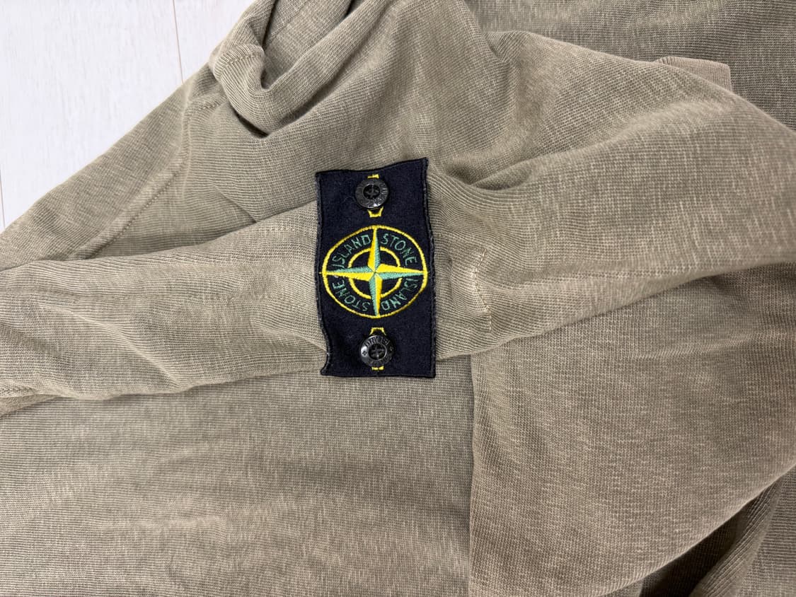 스톤아일랜드 후드티 L 사이즈  사진찍고 절대 안입습니다  상태 8.0/ 상품이미지4