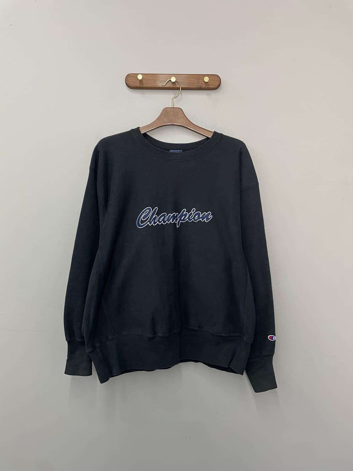 챔피온 리버스 위브 빅로고 블랙 맨투맨 H2569 상품이미지2