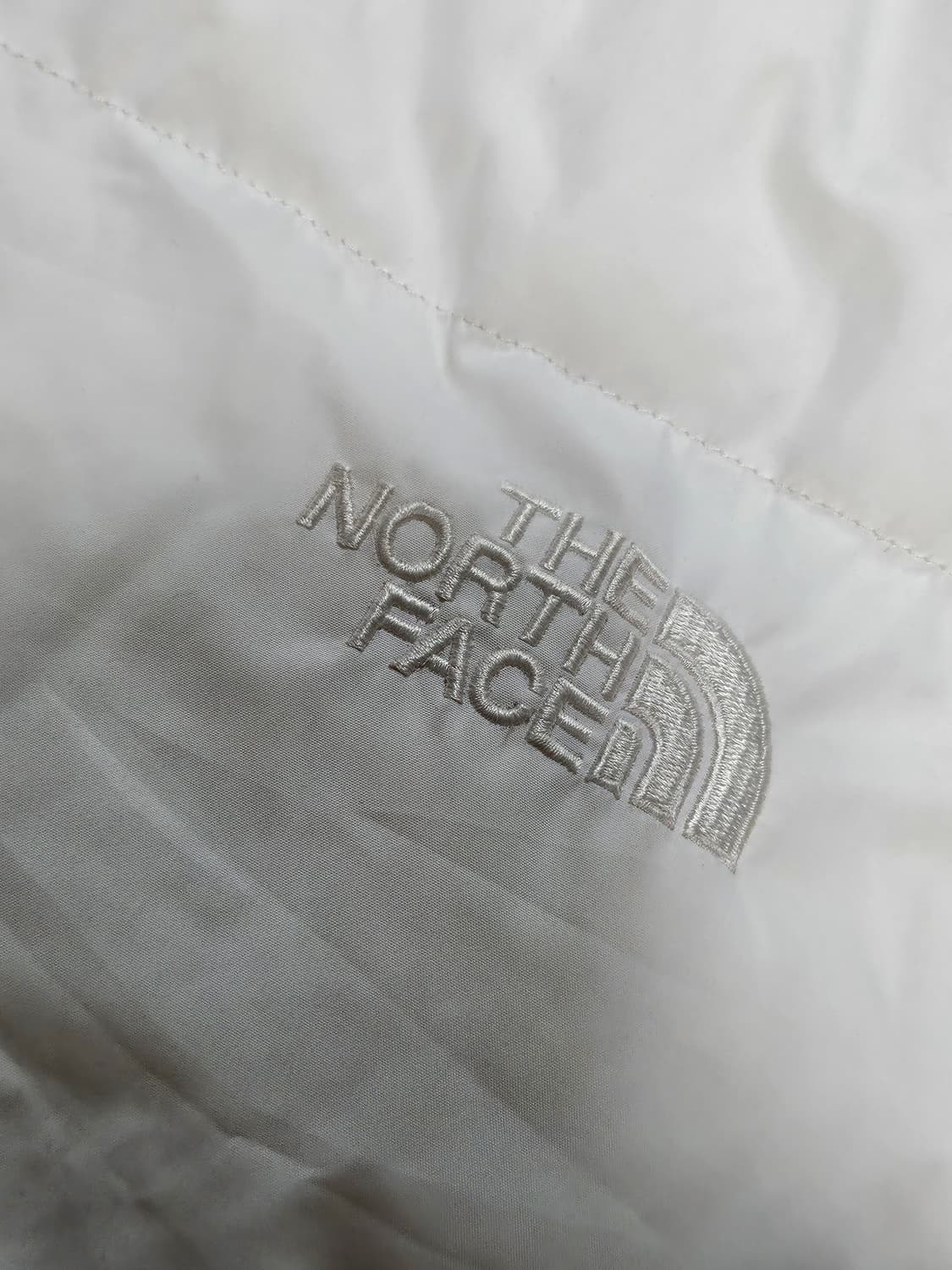 노스페이스 눕시 화이트 패딩 자켓 S 상품이미지2