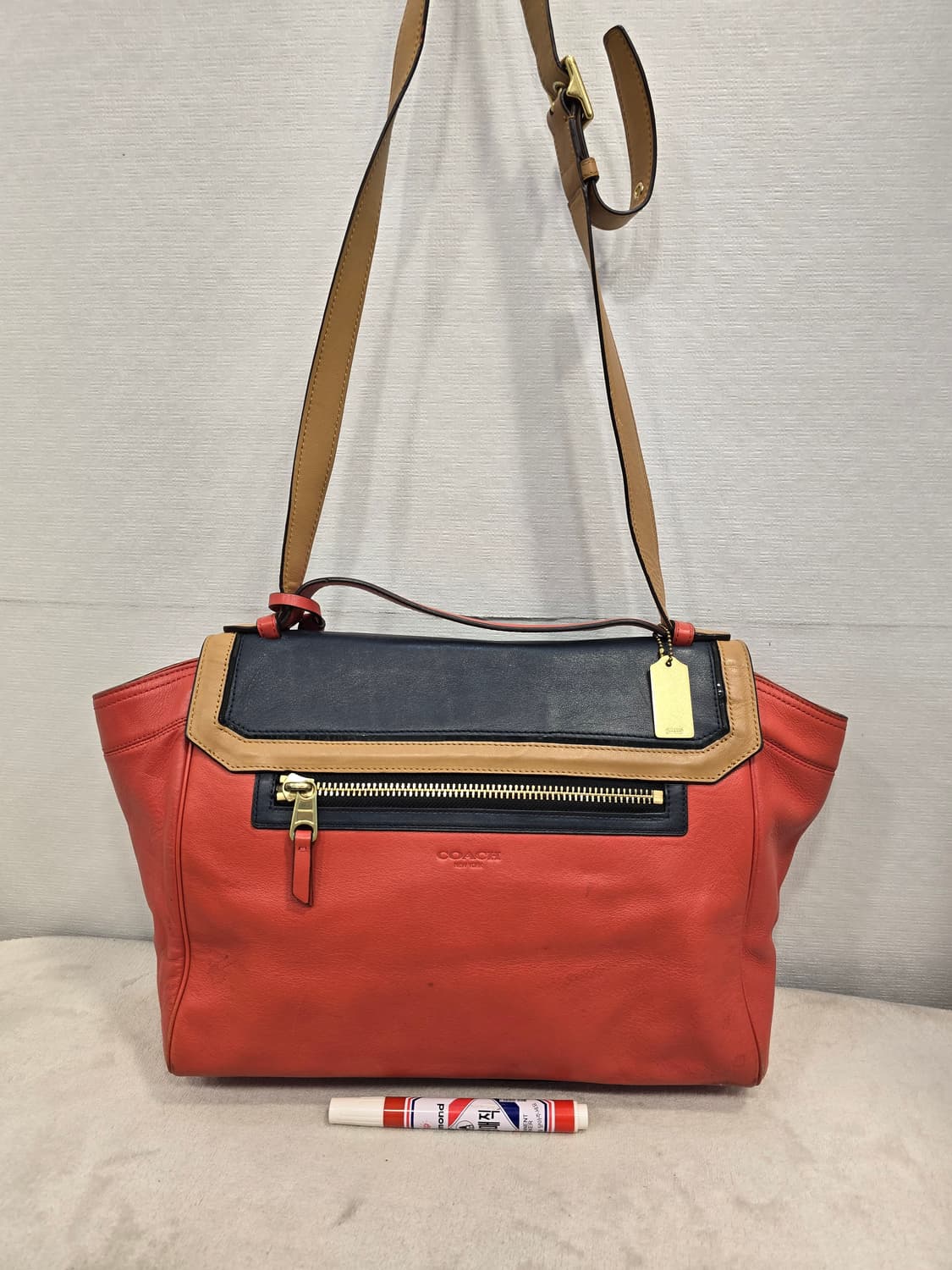 코치 삼색 레더 토트백 숄더백 태슬 장식 가방 상품이미지2