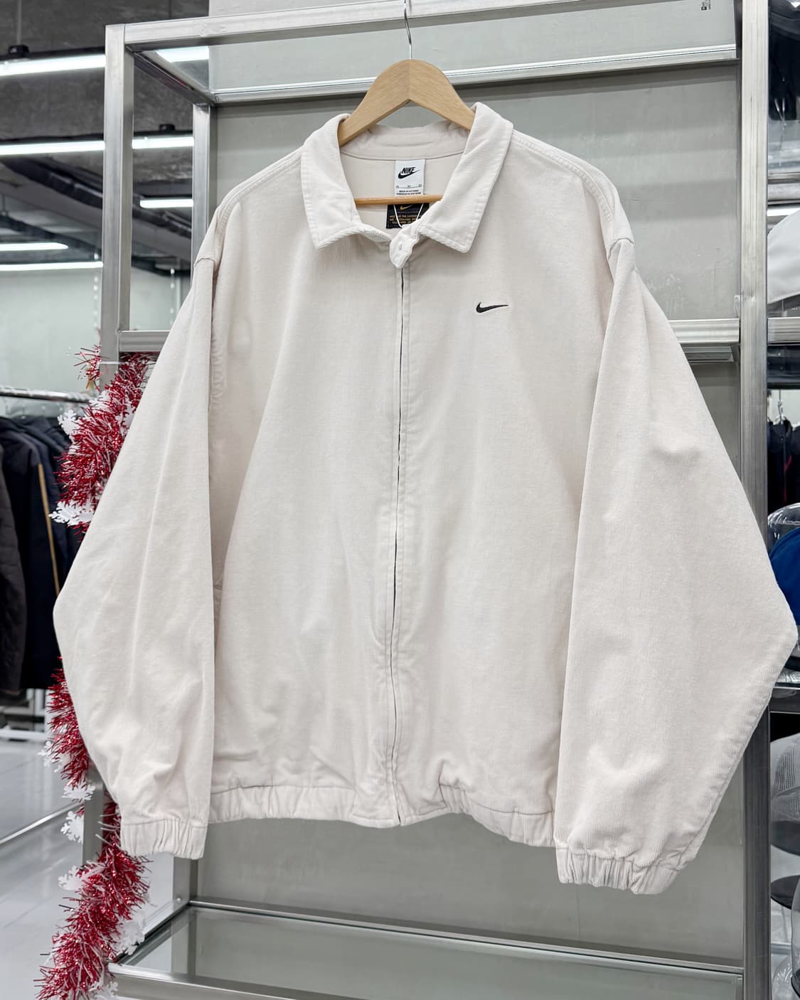 나이키 솔로 스우시 코듀로이 헤링턴 자켓 아이보리 상품이미지2