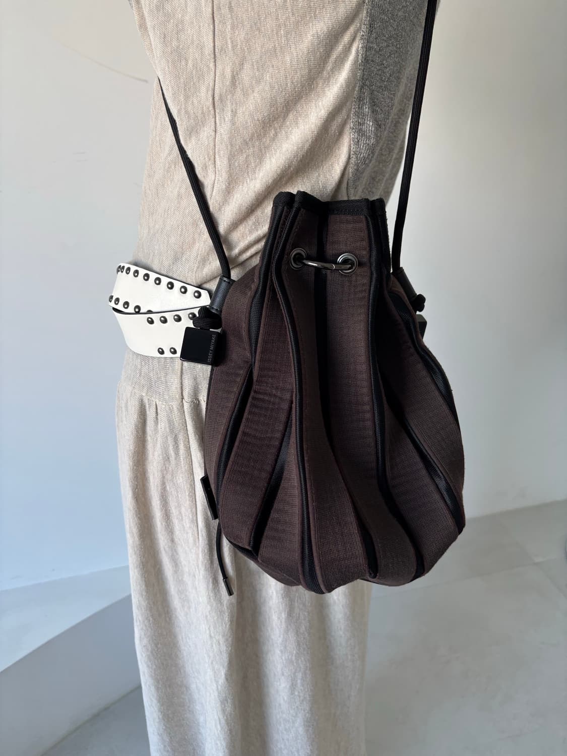 이세이미야케 Brown 버킷 bag 상품이미지1